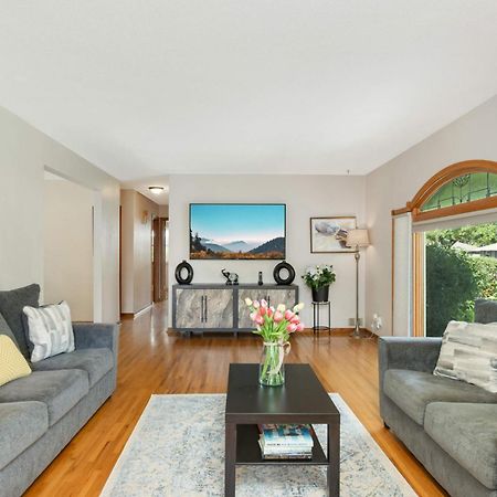 Cottage Grove Haven, Spacious 4-Bed, 3 Baths Retreat Экстерьер фото