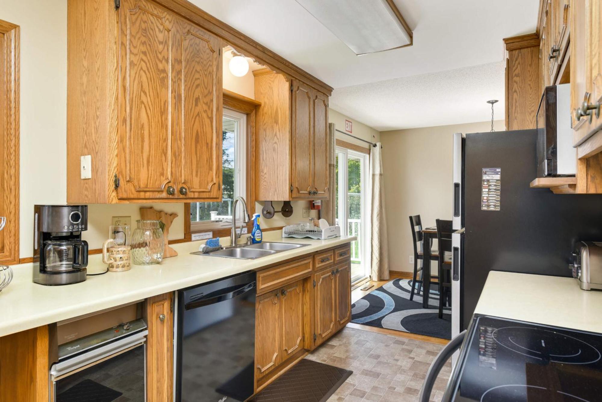 Cottage Grove Haven, Spacious 4-Bed, 3 Baths Retreat Экстерьер фото