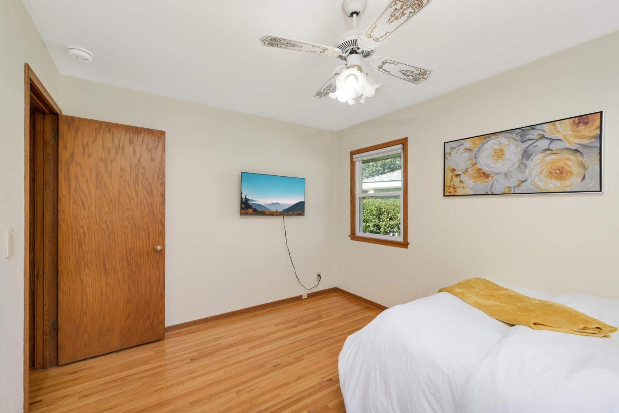 Cottage Grove Haven, Spacious 4-Bed, 3 Baths Retreat Экстерьер фото