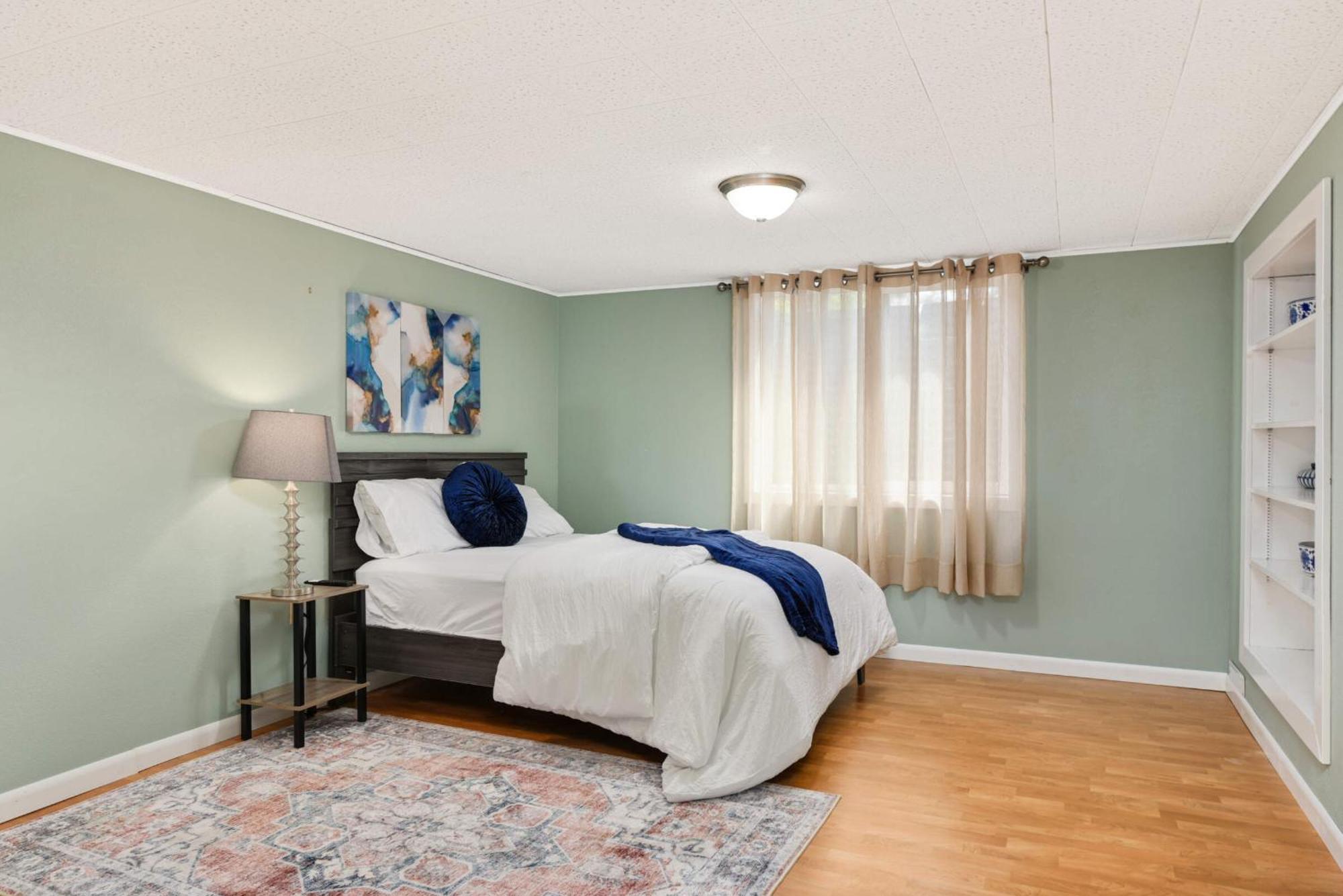 Cottage Grove Haven, Spacious 4-Bed, 3 Baths Retreat Экстерьер фото