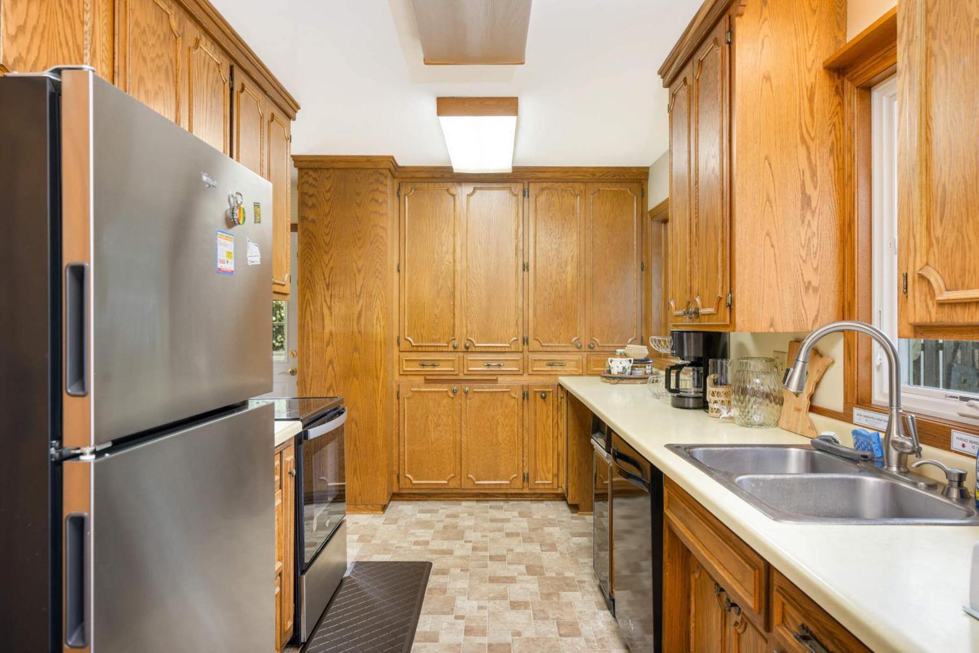 Cottage Grove Haven, Spacious 4-Bed, 3 Baths Retreat Экстерьер фото