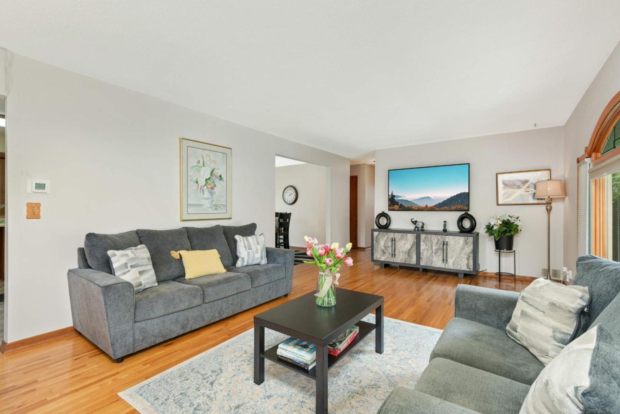 Cottage Grove Haven, Spacious 4-Bed, 3 Baths Retreat Экстерьер фото