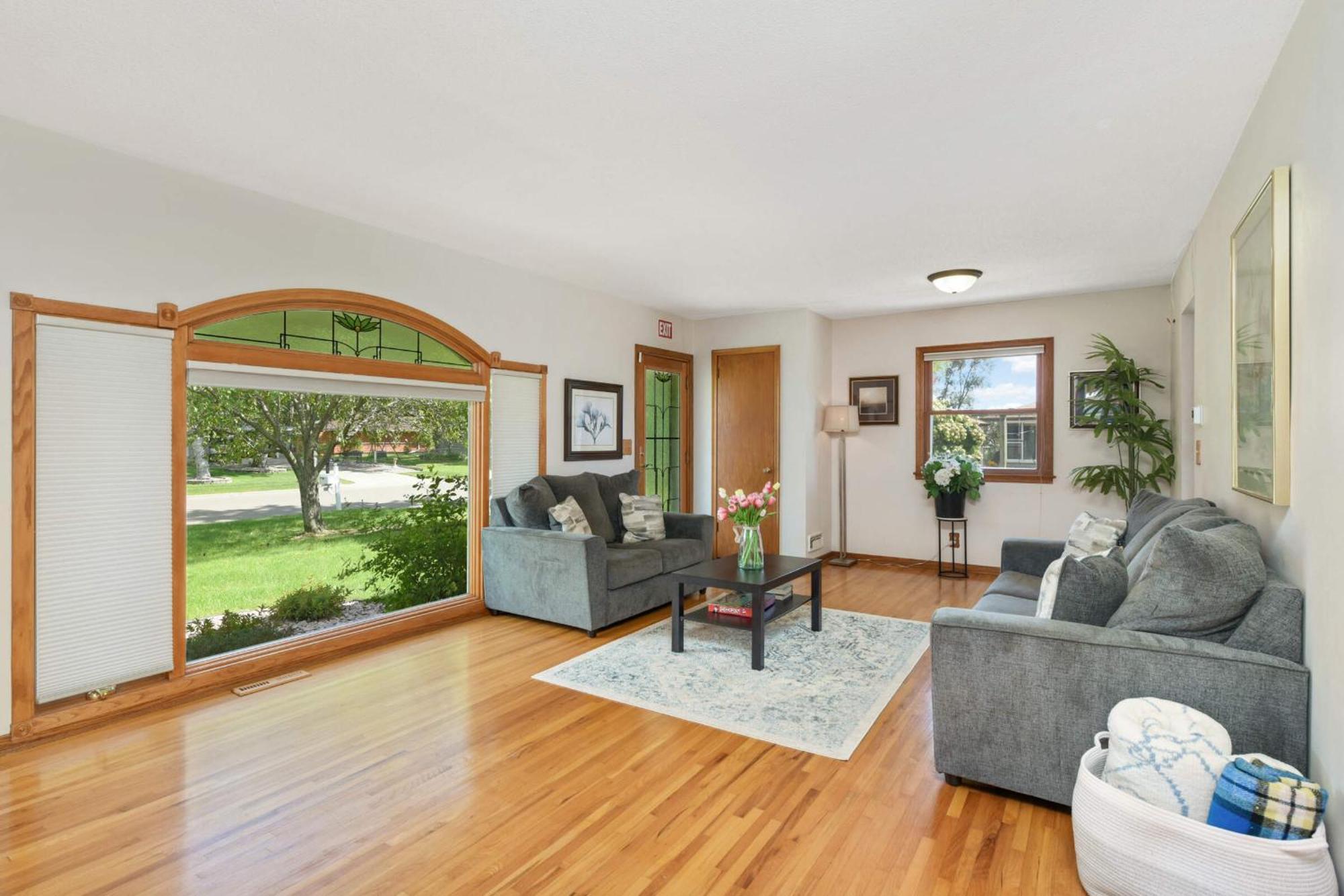 Cottage Grove Haven, Spacious 4-Bed, 3 Baths Retreat Экстерьер фото